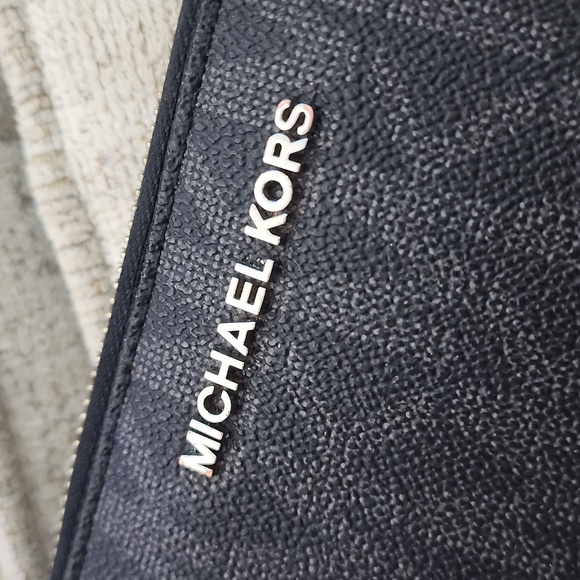 Michael Kors | Jet Set Wallet - Picture 9 of 9
